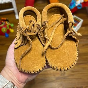 Minnetonka toddler 3 moccasins